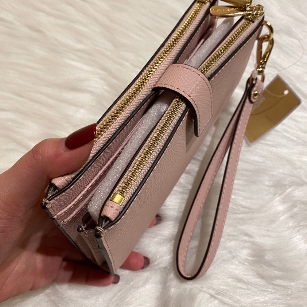 NWT Michael Kors Jet Set Travel Wristlet JST - Picture 5 of 8